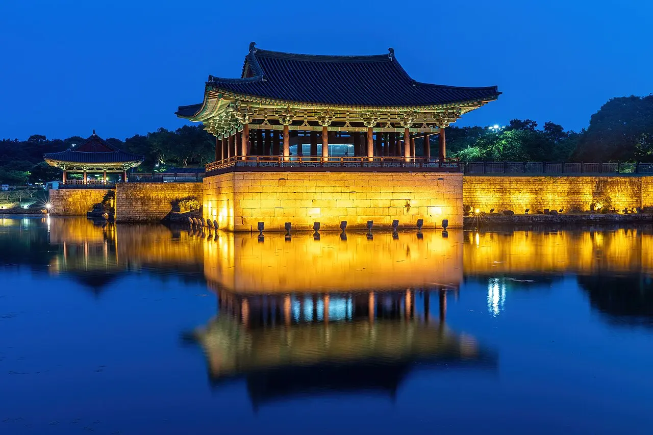 Cung Donggung & ao Wolji (Anapji) — Gyeongbuk