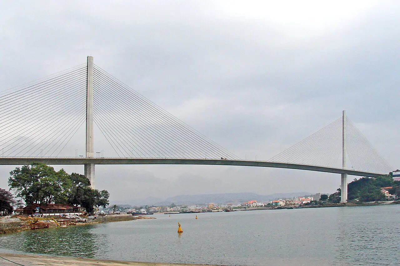 Cầu Bãi Cháy — Quảng Ninh