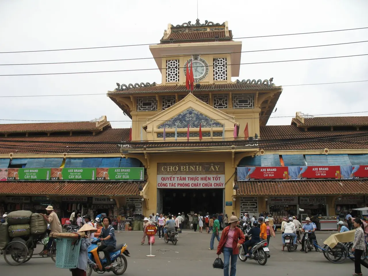 Chợ Bình Tây — TP. Hồ Chí Minh