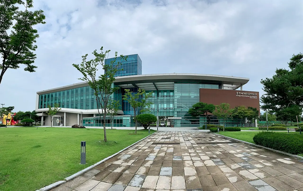 Tháp Jungangtap (Chungju) — Chungbuk