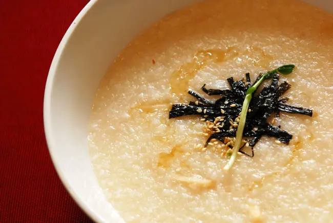 Cháo bí đỏ (hobakjuk)