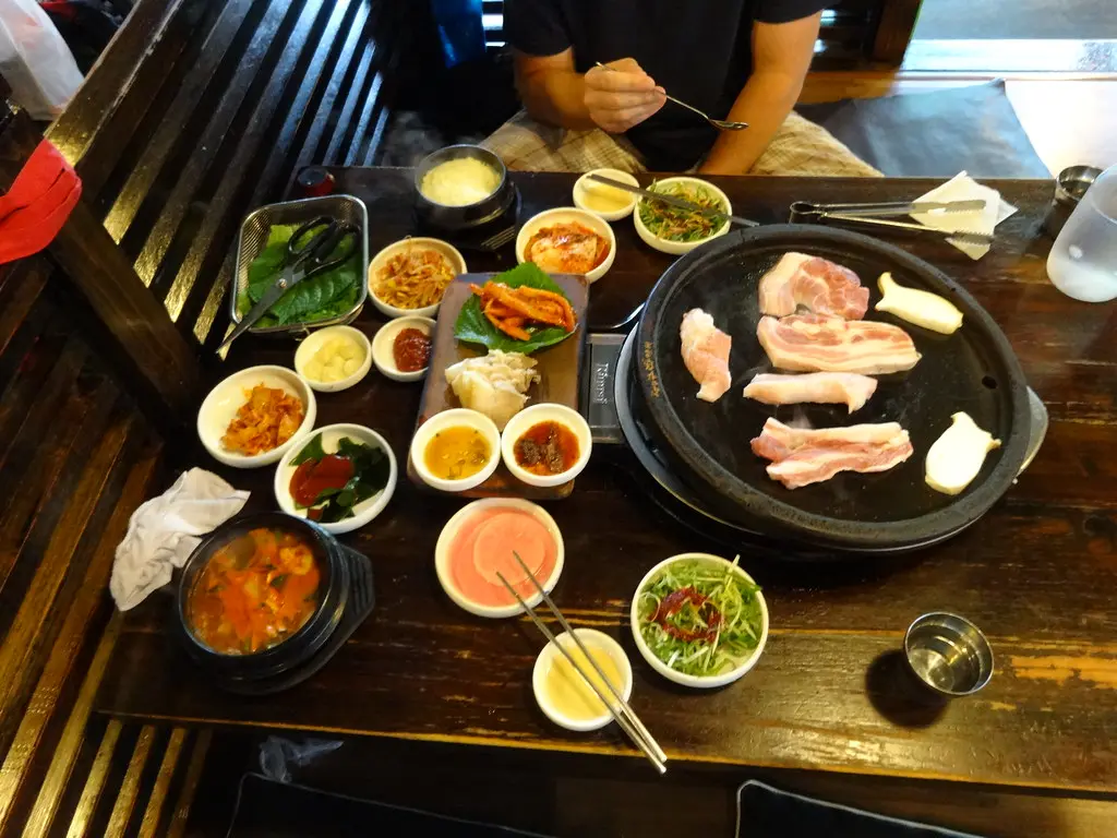 Heo đen Jeju nướng