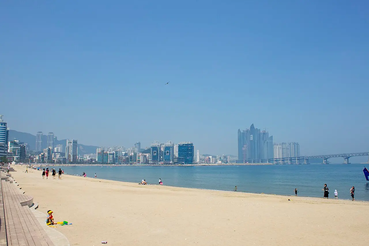Bãi biển Gwangalli & cầu Gwangan — Busan
