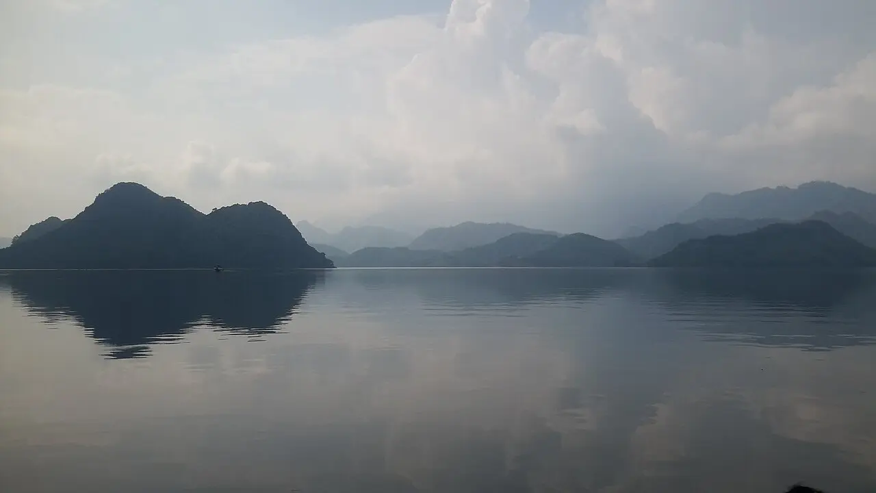 Hồ Hòa Bình — Hòa Bình