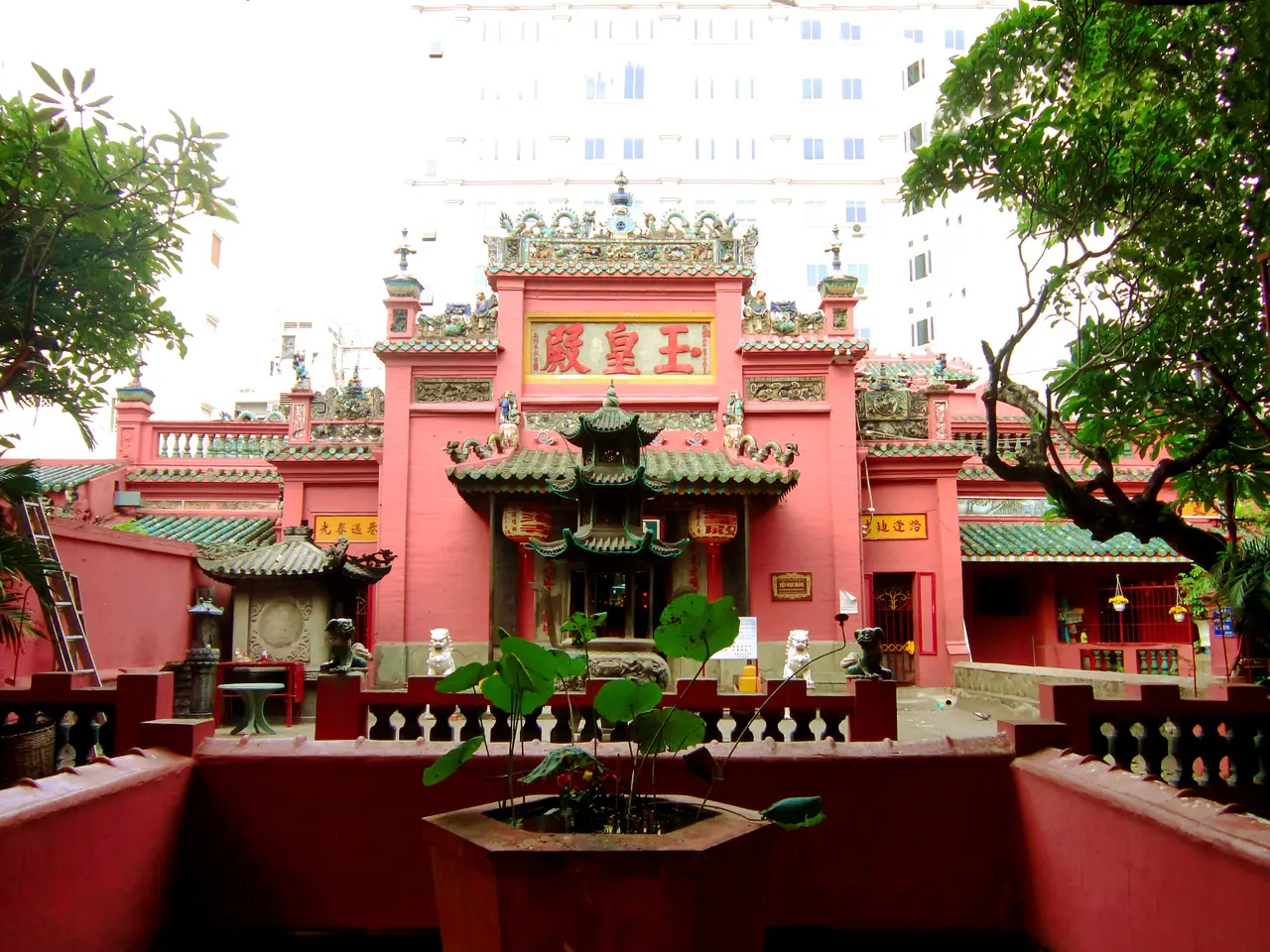 Chùa Ngọc Hoàng — TP. Hồ Chí Minh