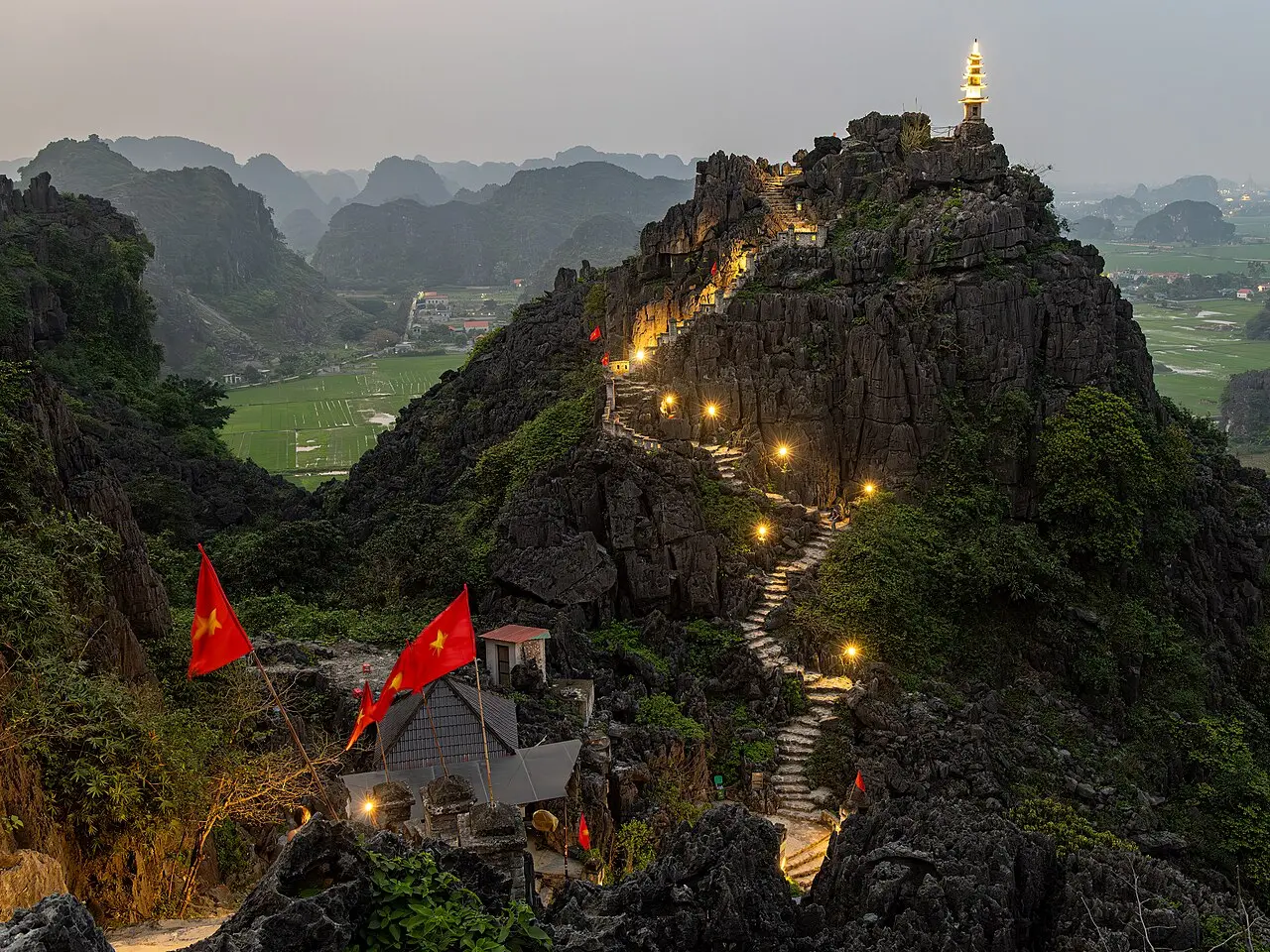 Hang Múa — Ninh Bình