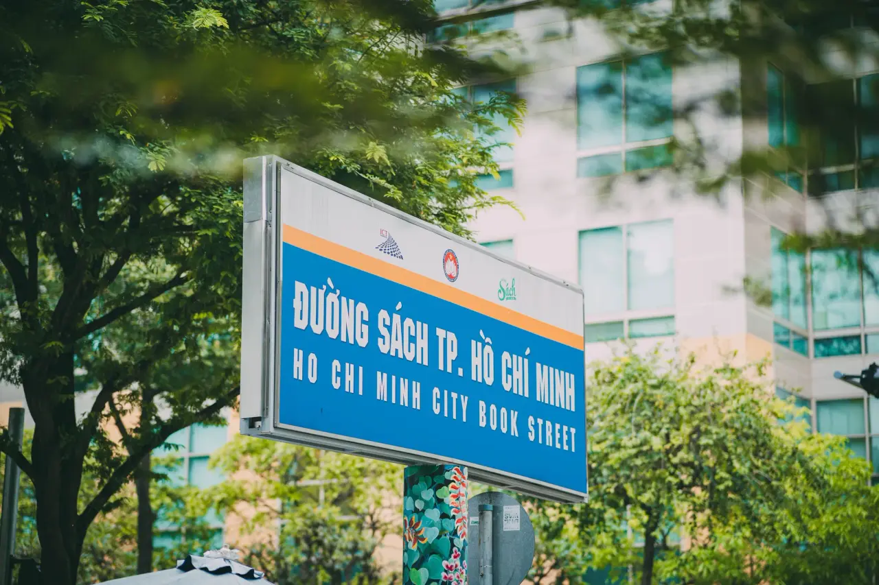 Đường sách Nguyễn Văn Bình — TP. Hồ Chí Minh