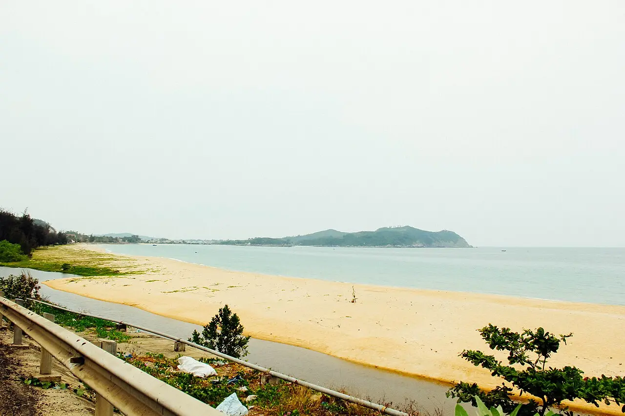 Biển Sa Huỳnh — Quảng Ngãi