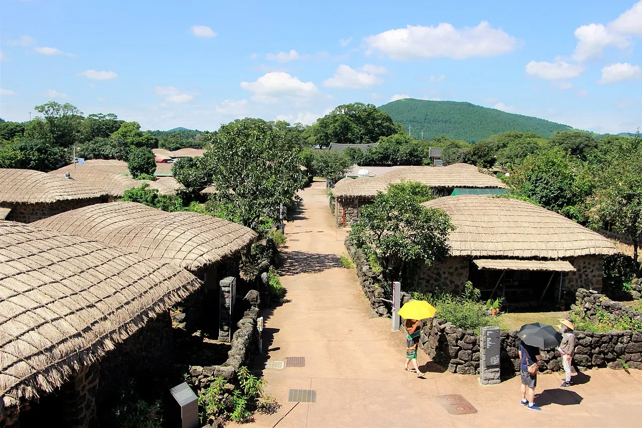 城邑民俗村 — 済州
