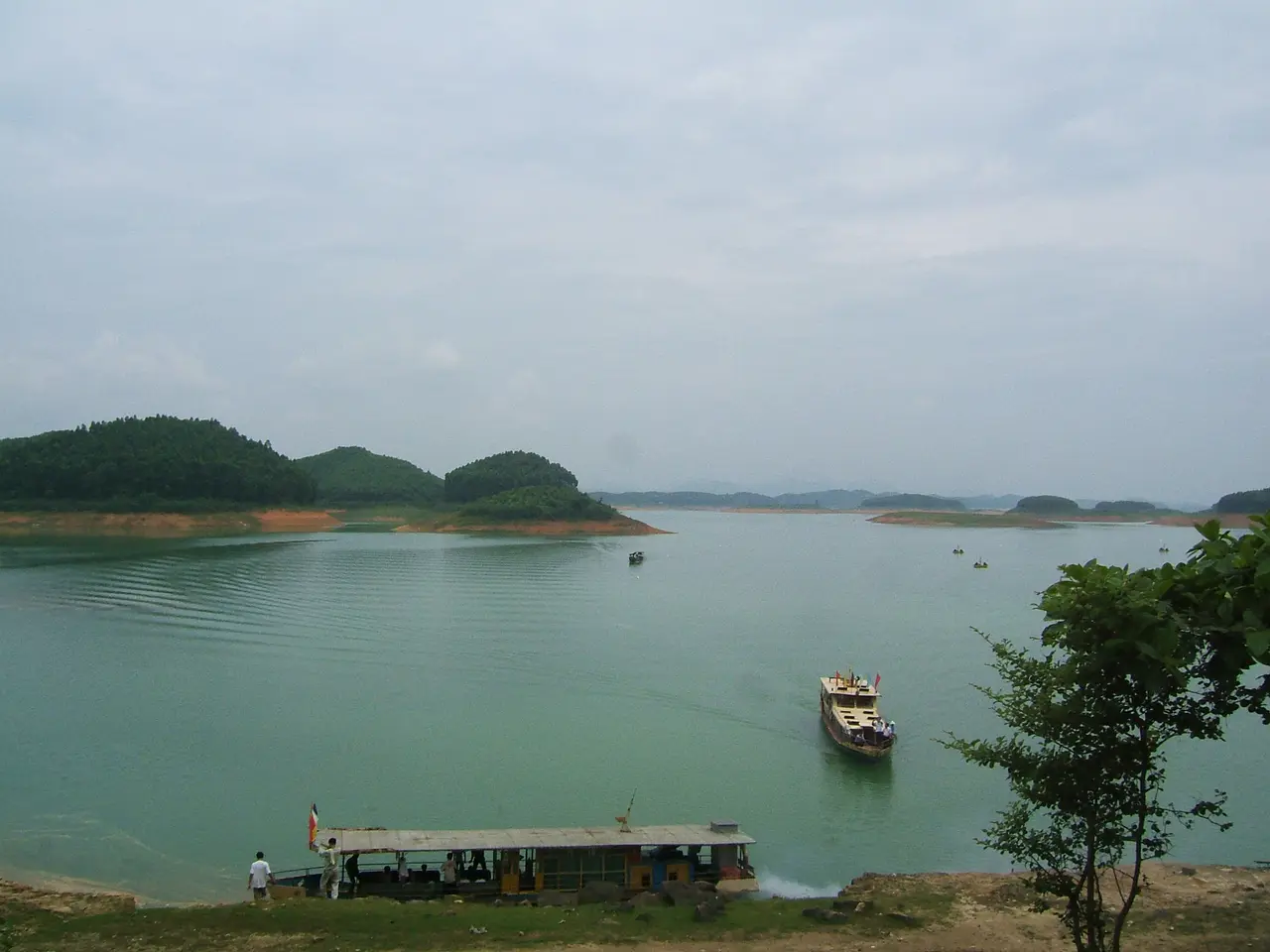 Hồ Thác Bà — Yên Bái