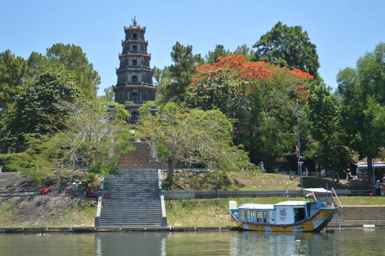 Thừa Thiên Huế — Chùa Thiên Mụ